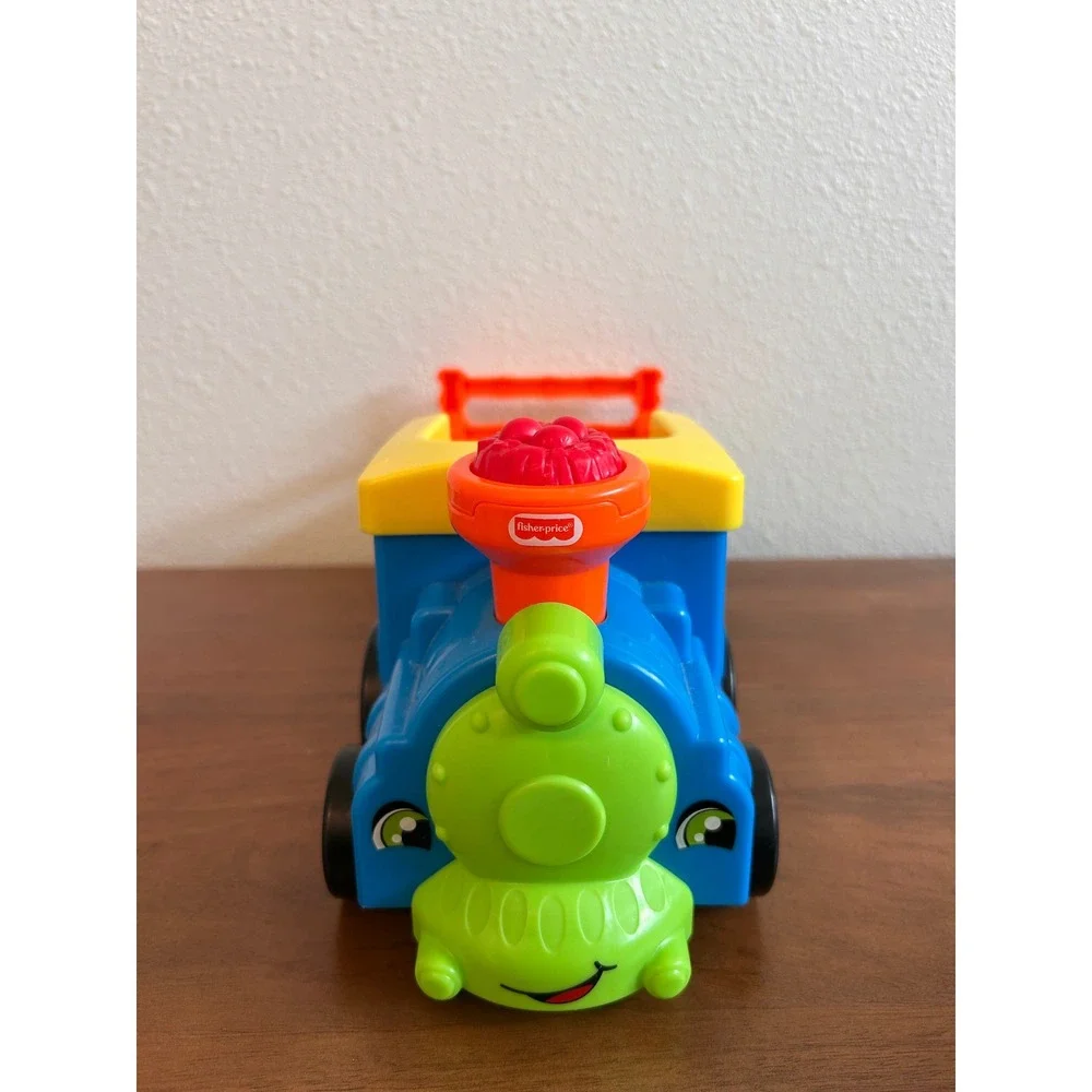 Fisher Price Little People Friendly Passengers Train Blue‎ Engine Trailer